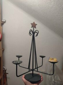 Velký kovaný svícen