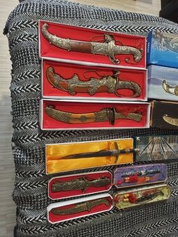 Dekorační nůž, dýka, šavle, bodák