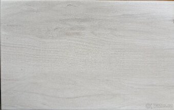 DLAŽBA 25x40 cm BÍLOŠEDÁ - ŽÍHANÁ, 4 KRABICE, 6 m2