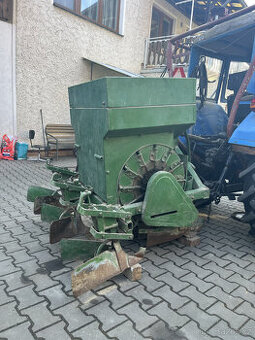 Prodám sazeč brambor