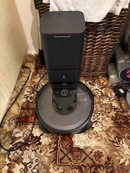 Roomba i7+