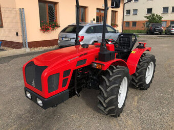Malotraktor AGT 960 R - 50 HP otočné pracoviště řidiče