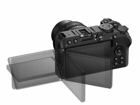 Nikon Z30 (jako nový) + 16-50 + náhradní baterie