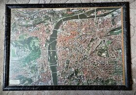 NÁSTĚNNÝ PLÁN PRAHY / 106 x 75 cm / rám / sklo / - 1
