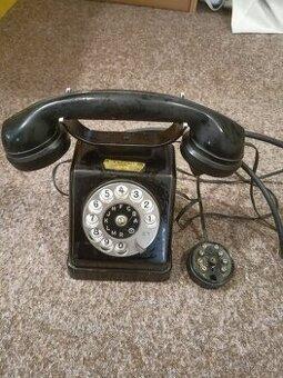 Starý telefon