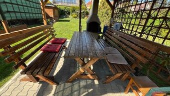 Zahradní nábytek - Stůl a dvě lavice - bytelné Ošetřované