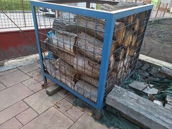 Klec na dřevo