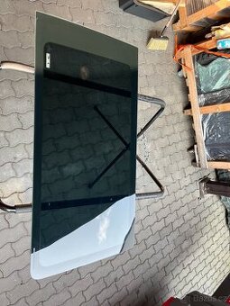 boční sklo vw t5 t6 boční sklo pravé použité