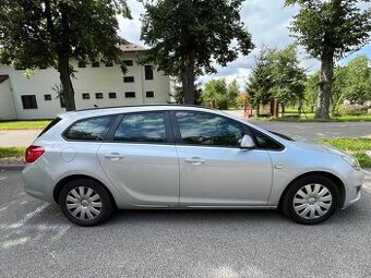 Prodám opel Astra J combi nepojízdné