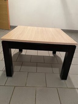 Konferenční stolek