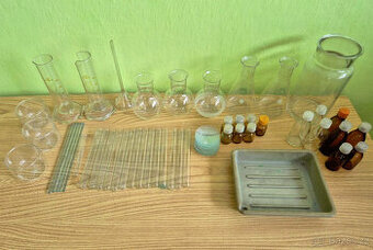Laboratorní sklo - pipeta/byreta/zkumavky/baňky/..