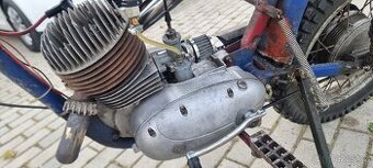 Prodám motor čz jawa 175