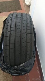 Goodyear Eagle F1