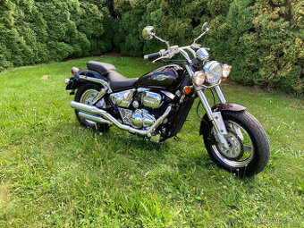 Suzuki Marauder VZ 800