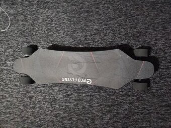 Elektrický longboard
