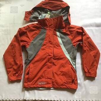 Nová zimní bunda s odepínací kapucí, Track&Field = 250 Kč