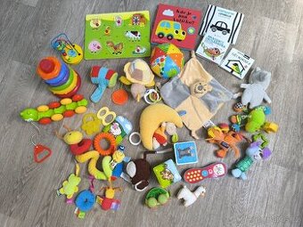 Mix hraček pro miminko 28ks