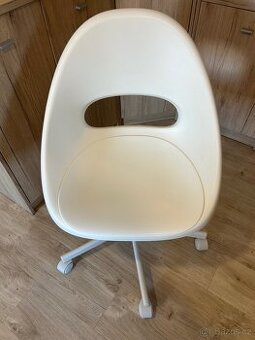 Otočná židle Ikea - Loberget