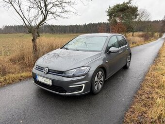 Volswagen e-Golf 100kW FCL/TČ/VIRTUAL/KESSY/DPH
