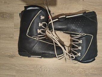 Snowboardové boty Deeluxe Booster, velmi zachovalé