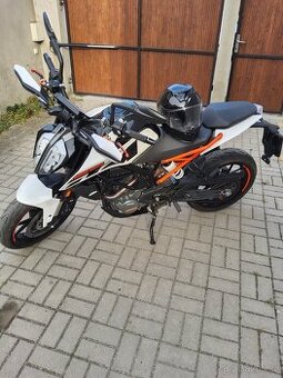 KTM Duke 125