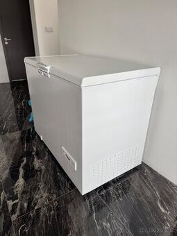 Prodám novy nepoužitý ale rozbaleny pultový mrazák WHIRLPOOL