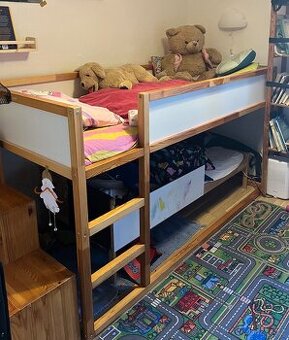 Detska vyvysena postel Kura