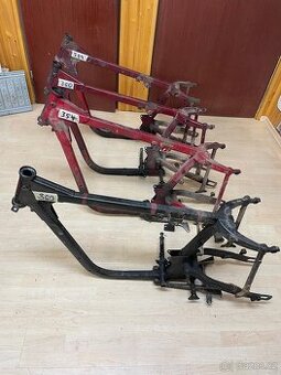 Ram kostra Jawa 250 350 Kyvacka Panelka