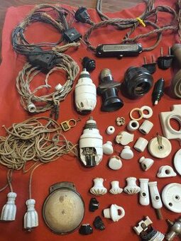 Staré keramické-bakelitove vypínače