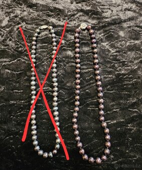 Perlové náhrdelníky (tmavé perly)