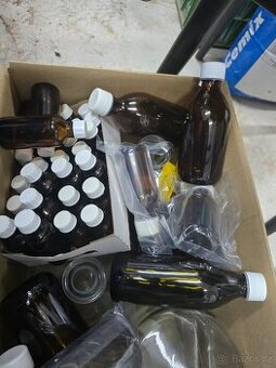 Skleněné lahvičky