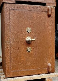 Historický- starožitný trezor / popelka - Hašek