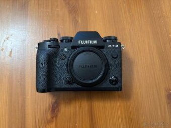 Prodám Fujifilm X-T3 s vertical battery gripem + L bracket