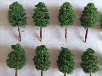 Stromečky k modelové železnici 20 ks - č. 8