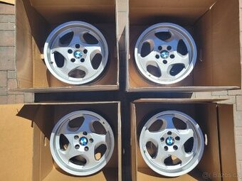 Styling 21 BMW e34 M5 kované