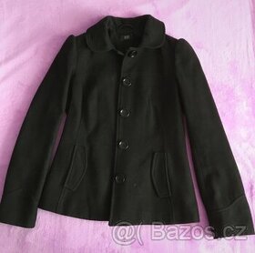 Černý krátký podzimní/zimní kabát vel. 34