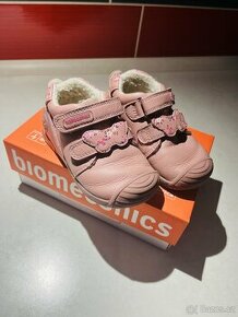 Párkrát použité kvalitní boty Biomecanics, velikost 23