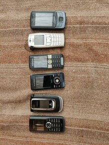 Staré tlačítkové mobily - 1