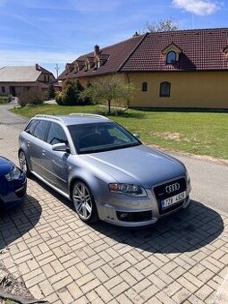 Audi RS4 b7 2007 Recaro sleva 