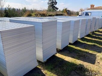 Nevyužité solární panely (celá paleta)