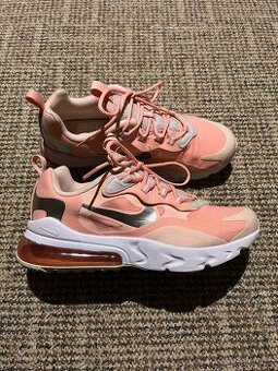 Nike Air Max 270 React, velikost 38,5