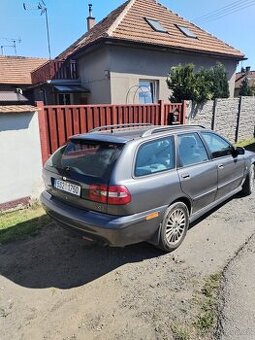 Volvo V40 1.9