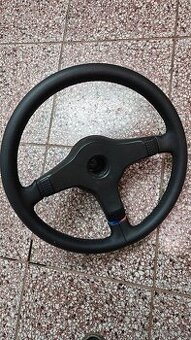 Krásný volant na starší typy BMW Mtech