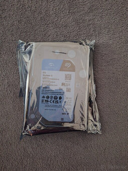 Prodám Seagate SkyHawk AI 8TB, ST8000VE001