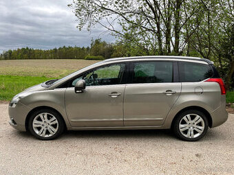 PEUGEOT 5008 2,O HDi Allure
