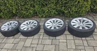 Kola 21" pro Tesla model S , Turbine