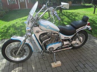 Suzuki VS 750 Intruder