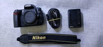 Nikon D90 s příslušenstvím