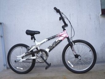 Freestyle dívčí BMX kolo 20“ Mongoose, bezvadný stav