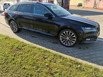 Škoda Superb combi 2.0 tdi 140KW DSG